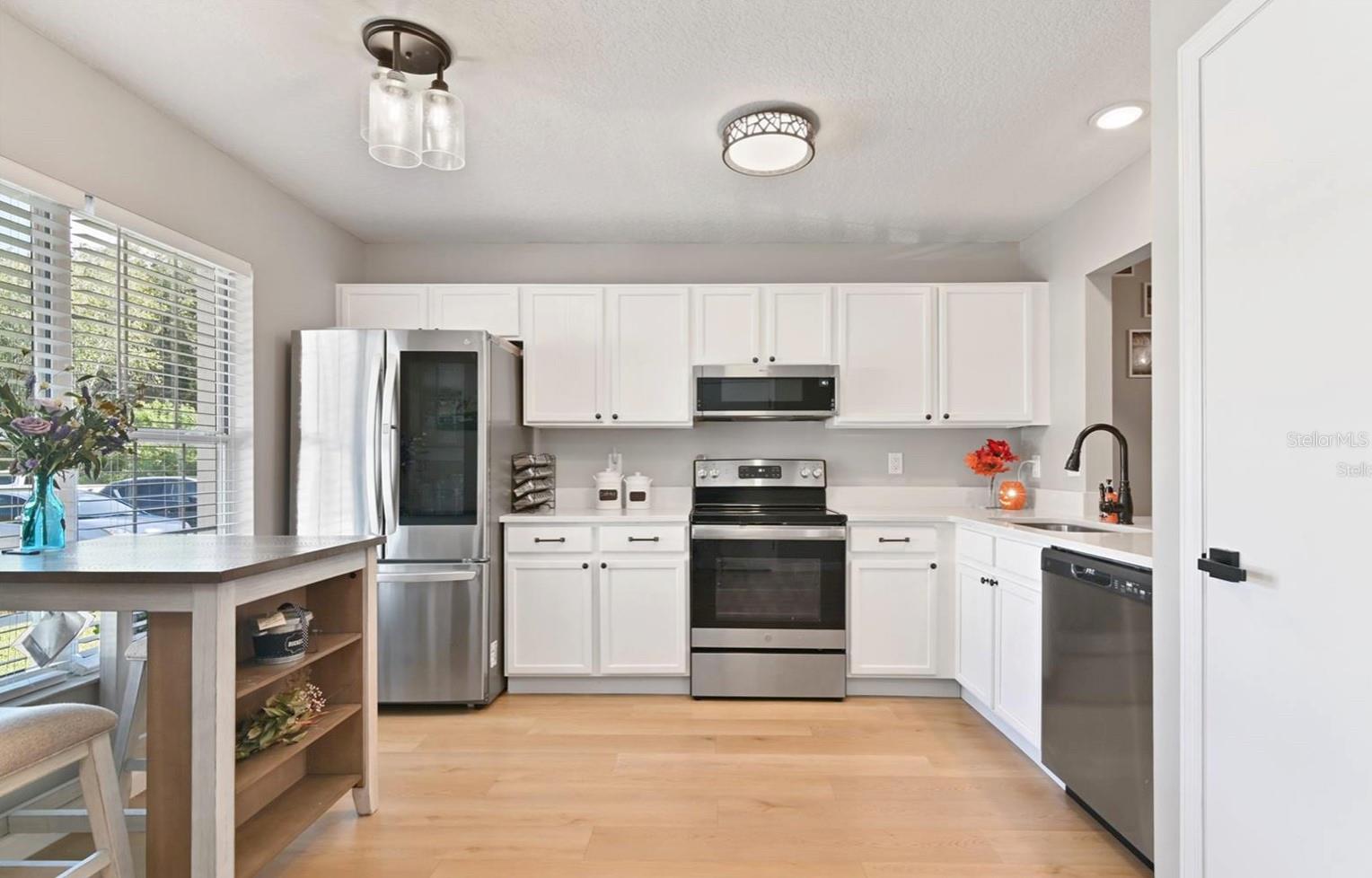 Image 6 of 11 For 2112 Cypress Bay Boulevard