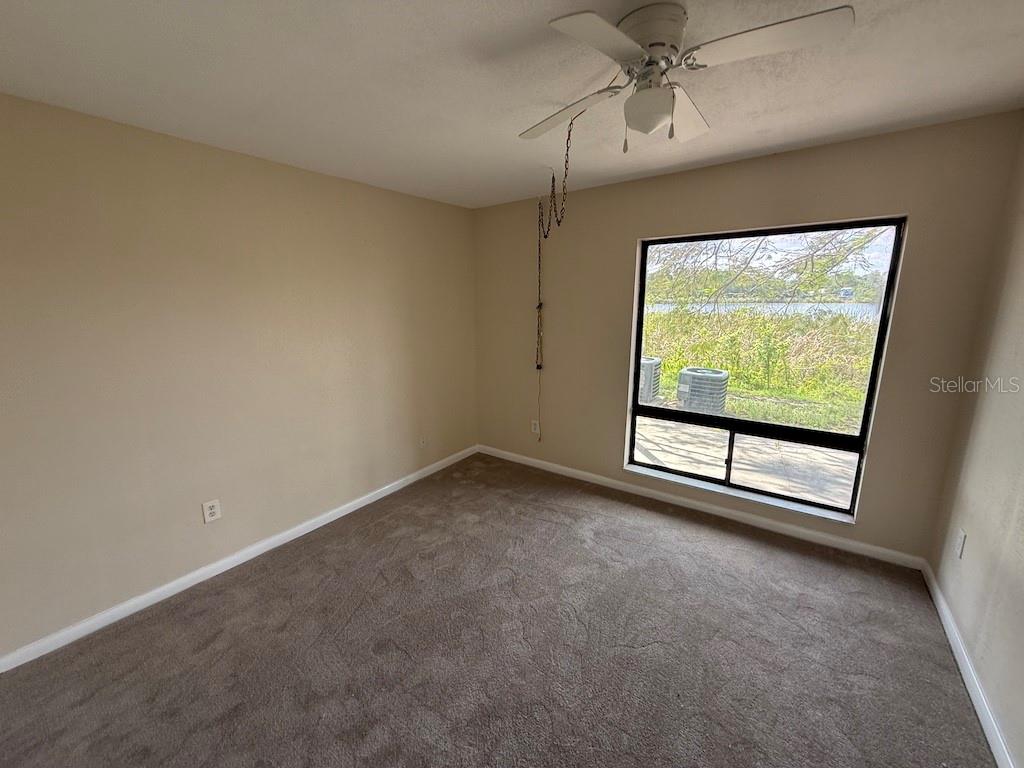 Image 11 of 16 For 4328 Aqua Vista Drive B