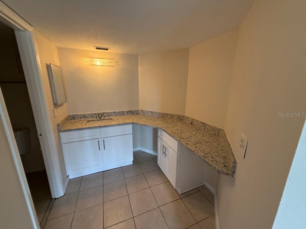 Image 9 of 16 For 4328 Aqua Vista Drive B