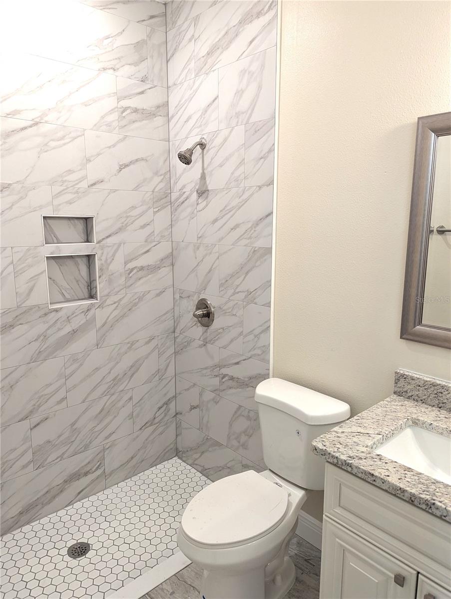 Image 14 of 16 For 5815 Twisted Oaks Drive