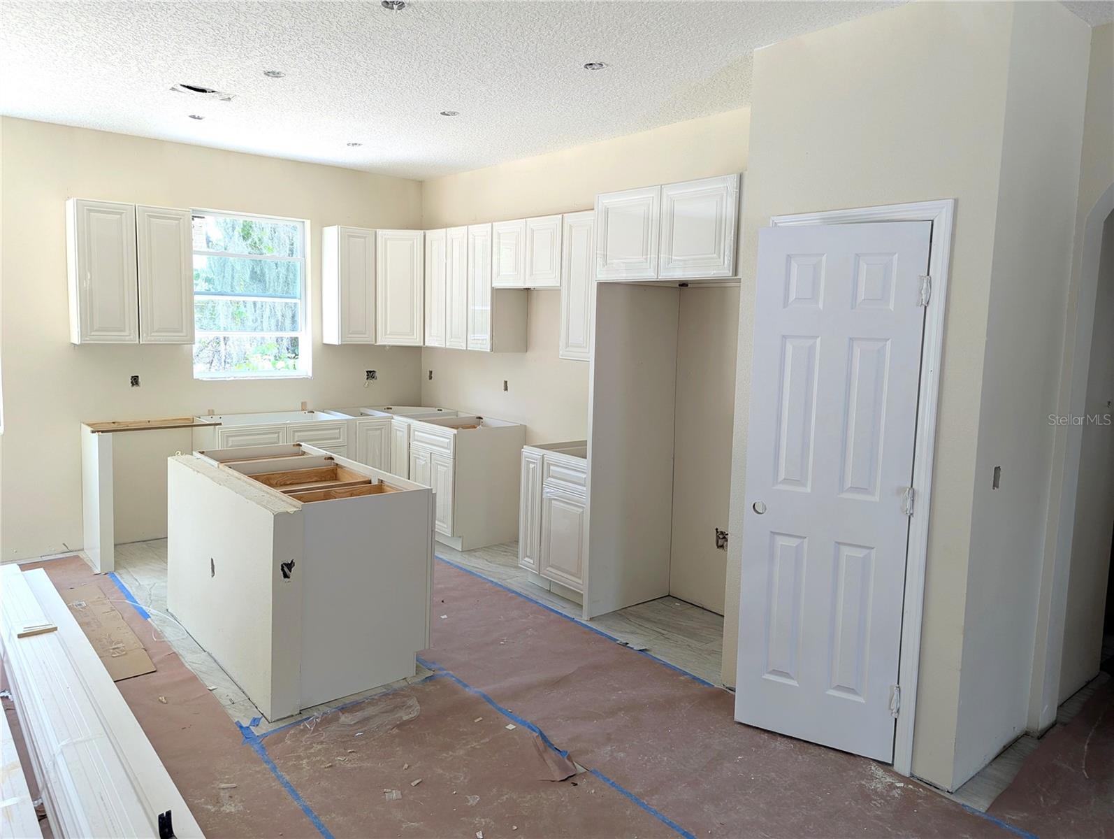 Image 3 of 16 For 5815 Twisted Oaks Drive