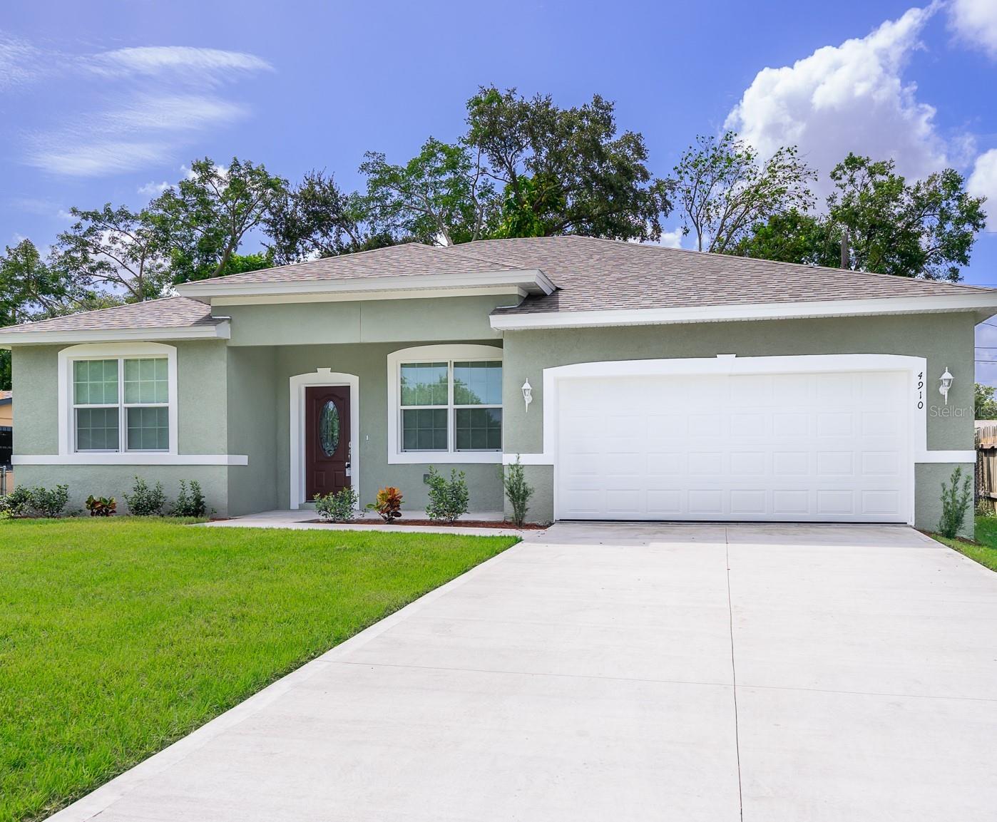 Image 4 of 16 For 5815 Twisted Oaks Drive