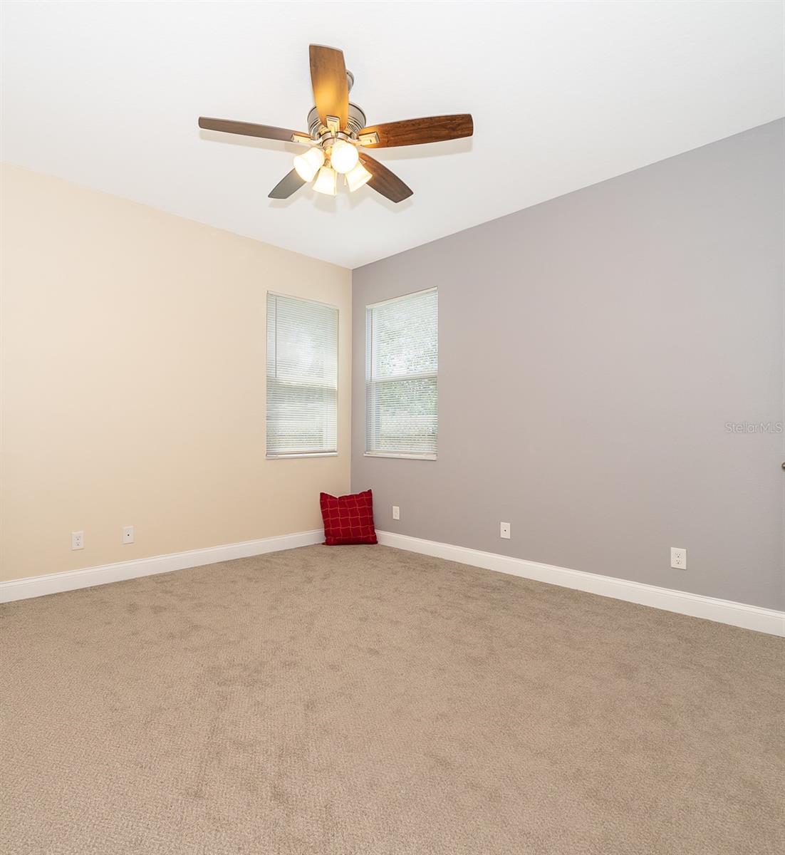 Image 7 of 16 For 5815 Twisted Oaks Drive