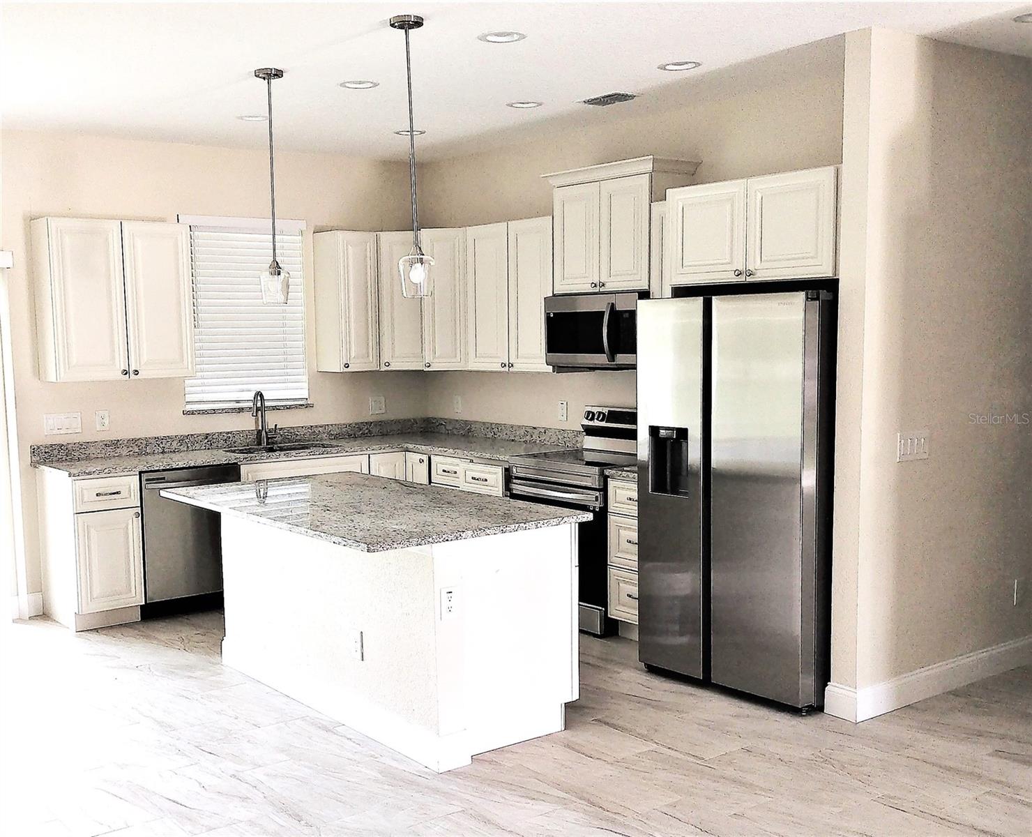 Image 8 of 16 For 5815 Twisted Oaks Drive