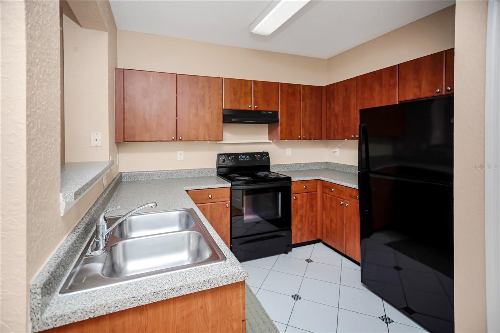 Image 10 of 33 For 206 South Street 4031