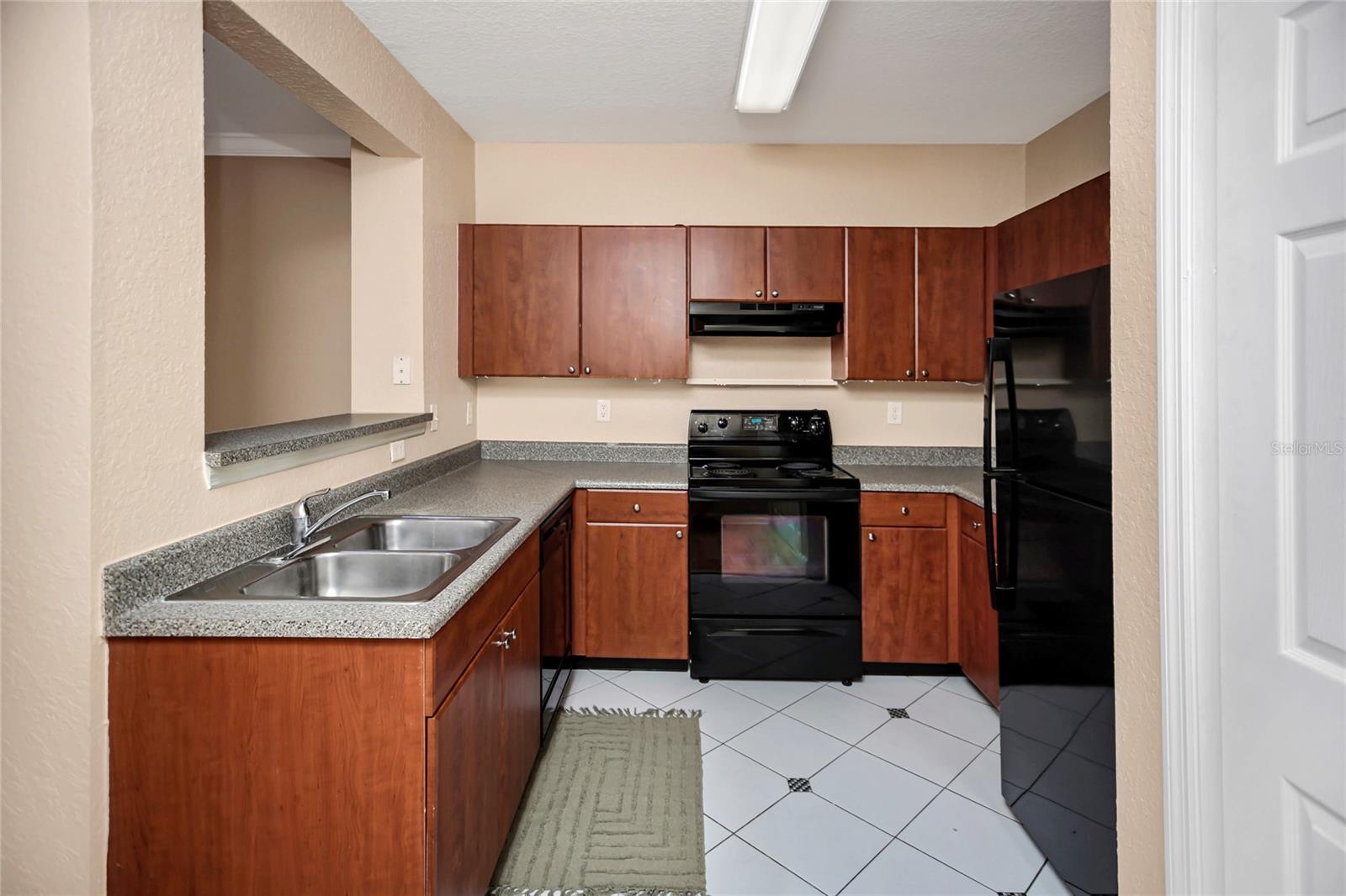 Image 11 of 33 For 206 South Street 4031