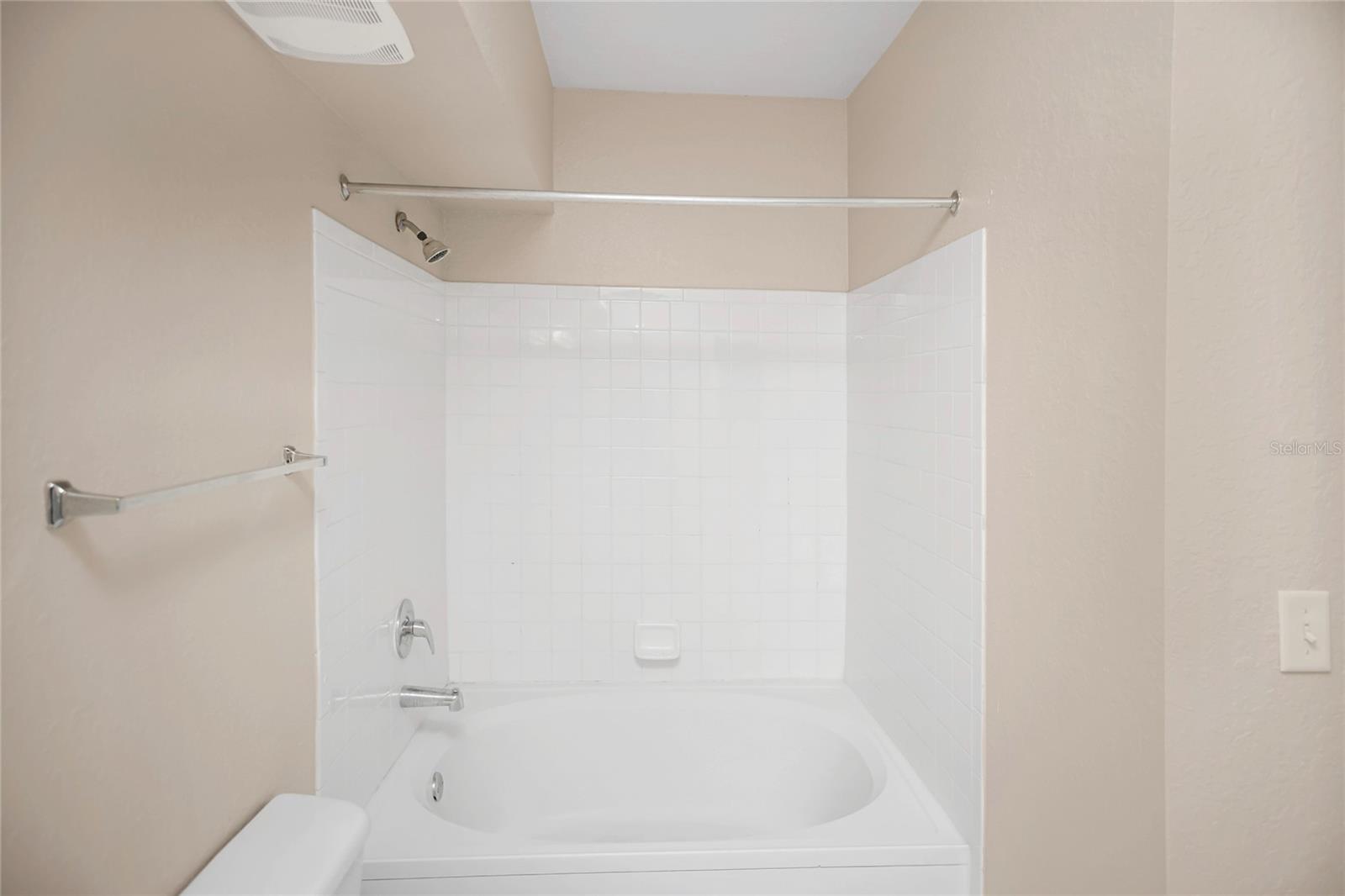 Image 22 of 33 For 206 South Street 4031