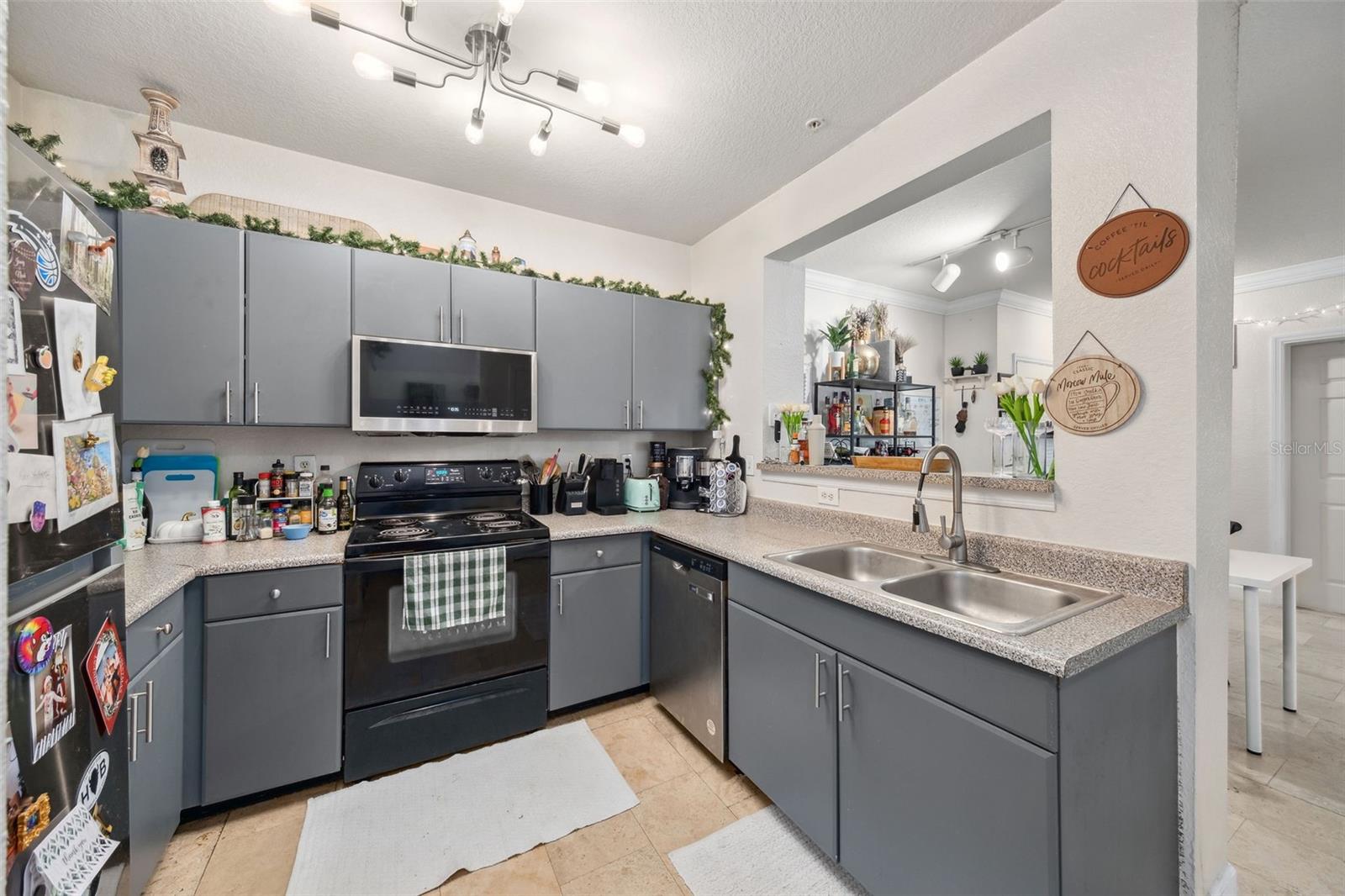 Image 3 of 19 For 206 South Street 3008