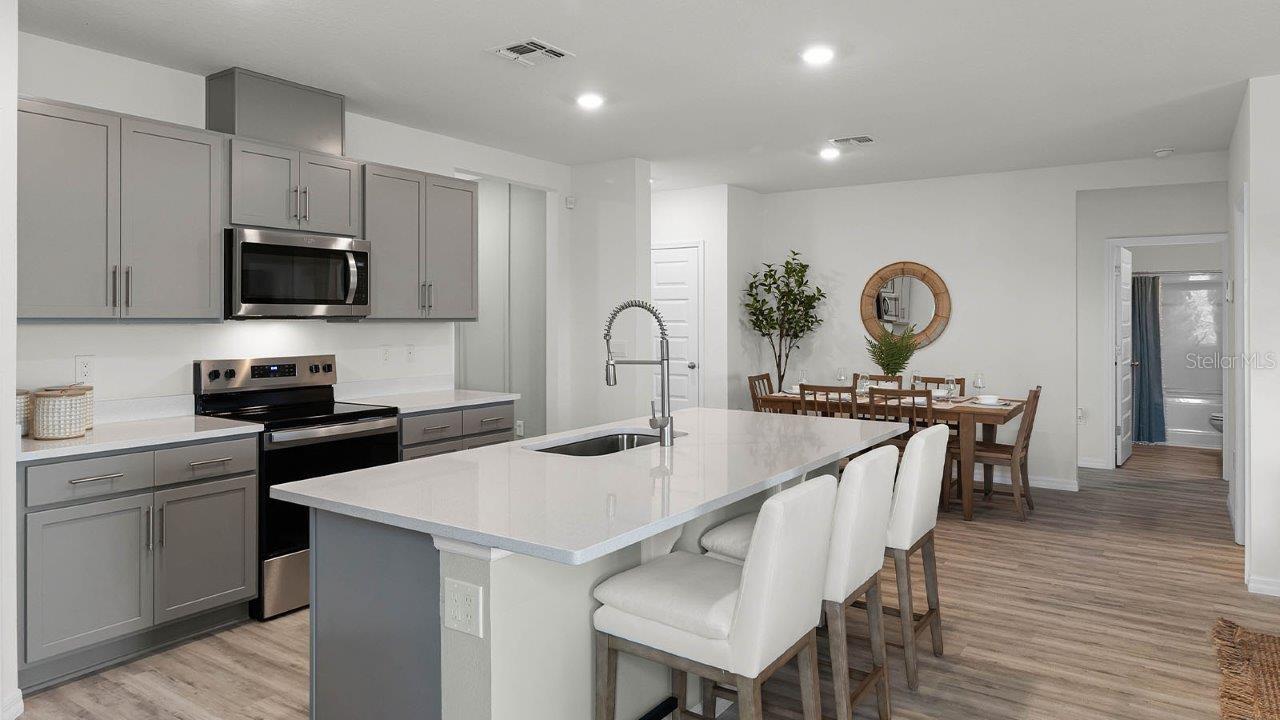 Image 10 of 33 For 2915 Moulin Road