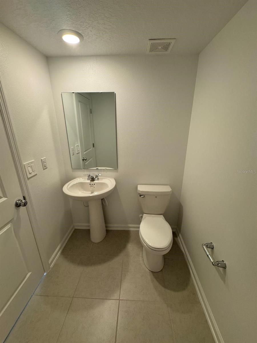 Image 15 of 22 For 3018 Chantilly Drive