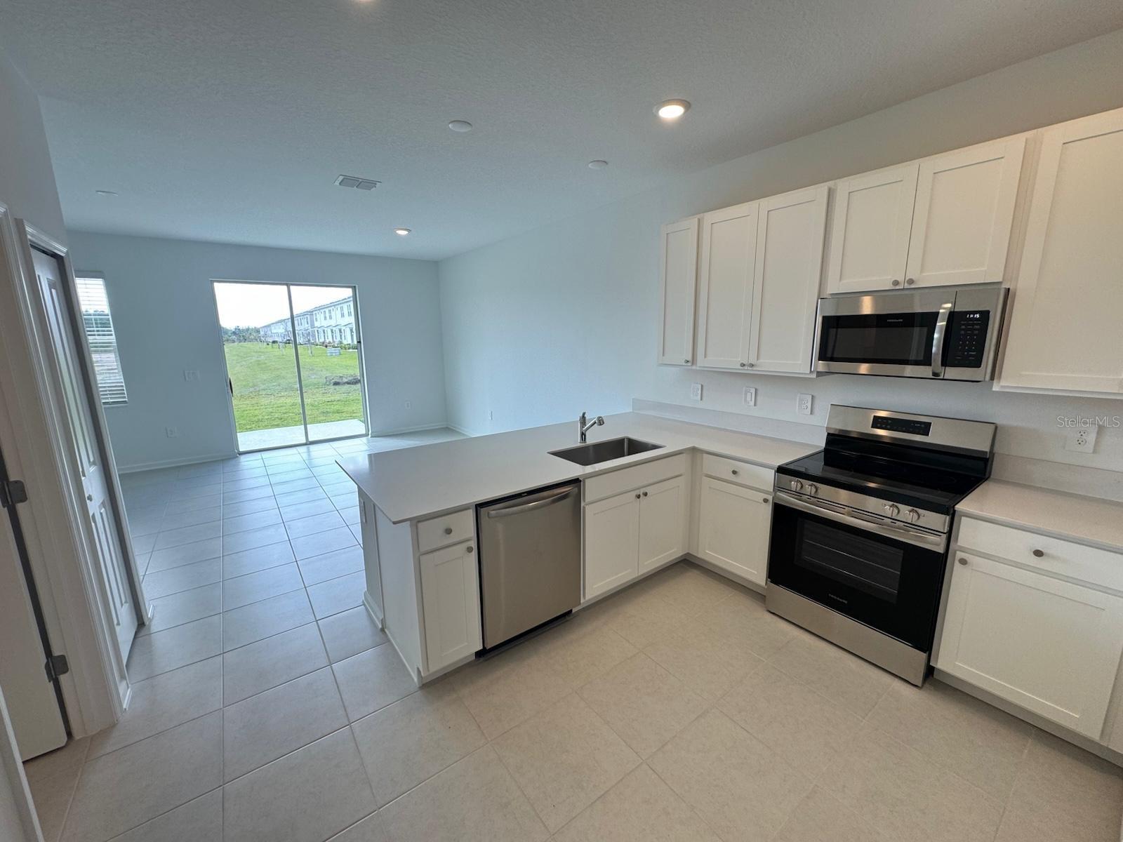 Image 4 of 22 For 3018 Chantilly Drive