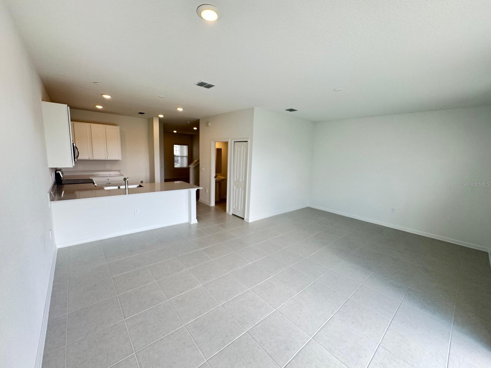 Image 8 of 22 For 3018 Chantilly Drive
