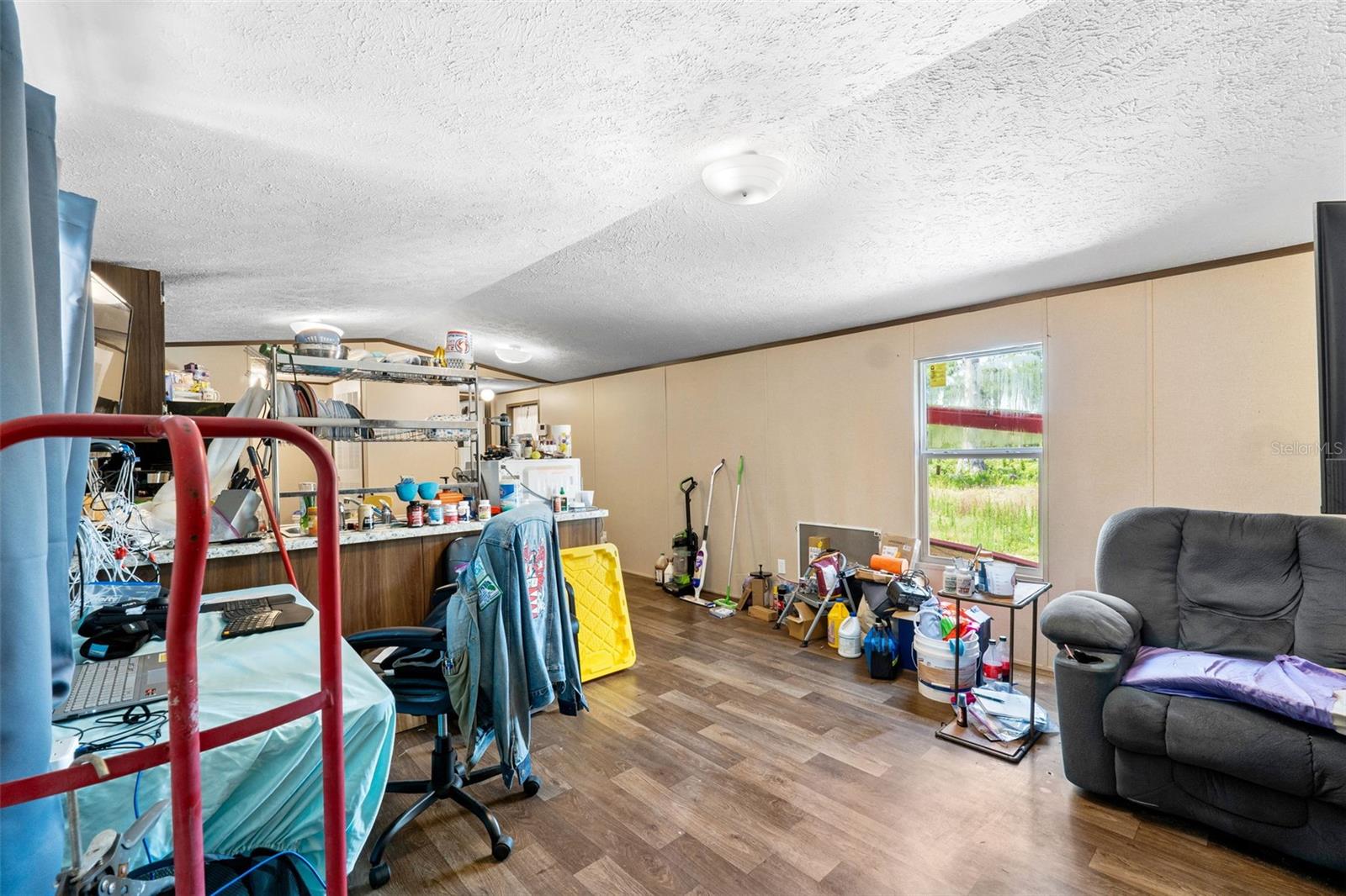 Image 36 of 37 For 14300 Beverly Drive