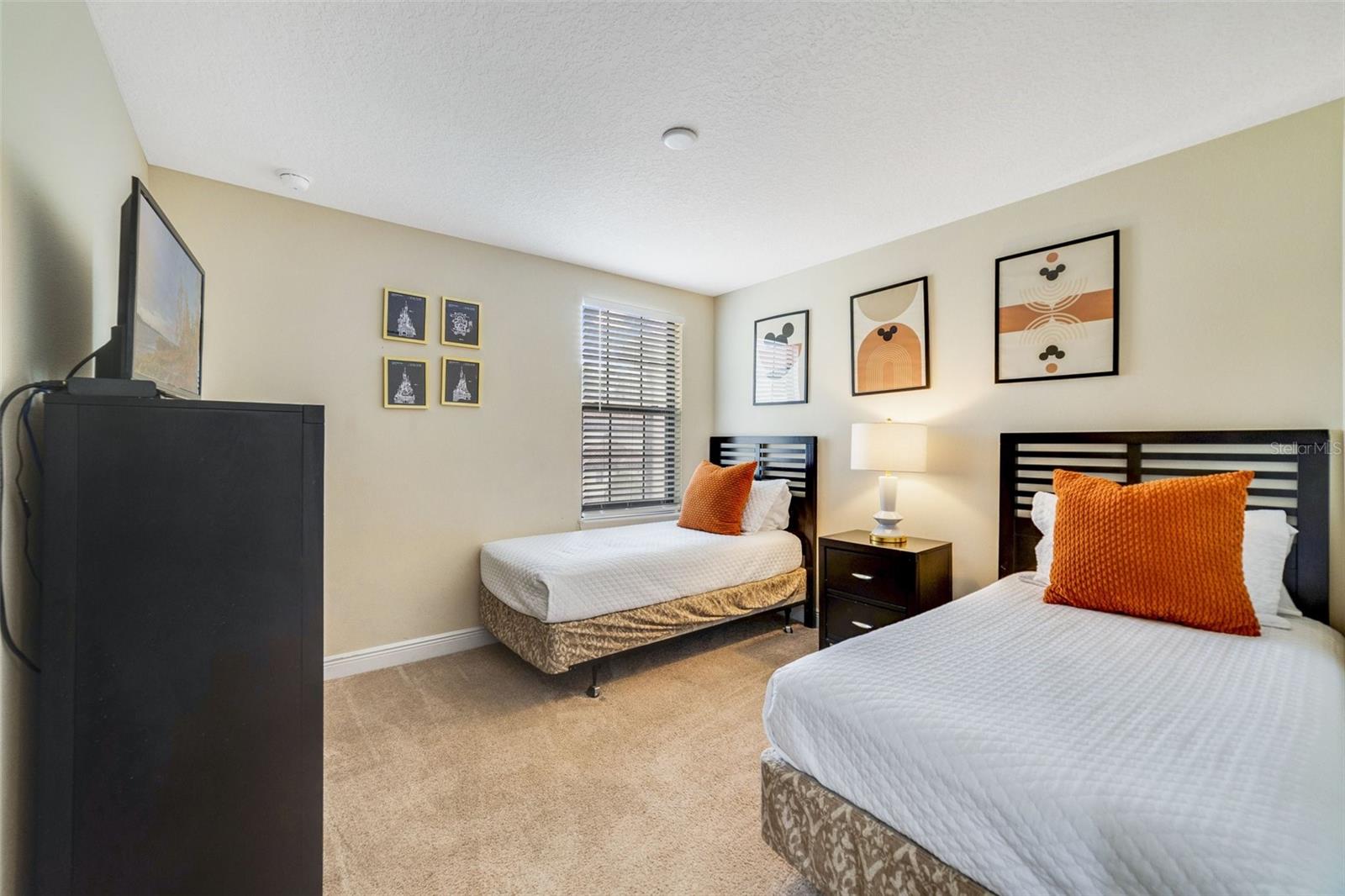 Image 13 of 23 For 8118 Roseville Boulevard