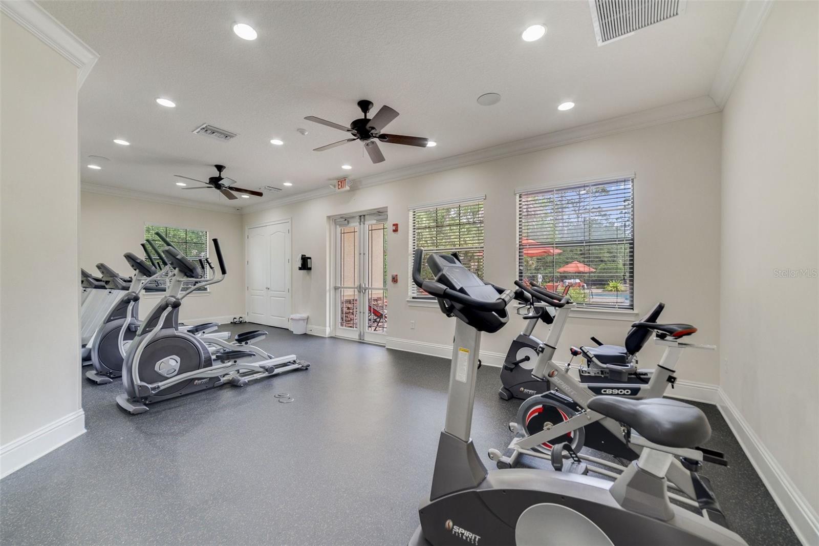 Image 22 of 23 For 8118 Roseville Boulevard