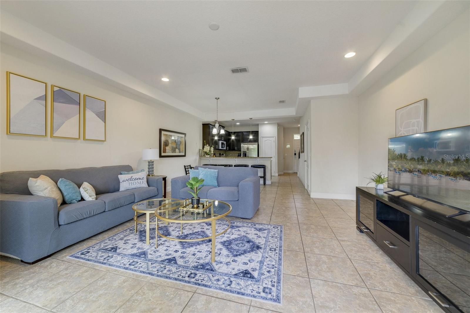 Image 4 of 23 For 8118 Roseville Boulevard