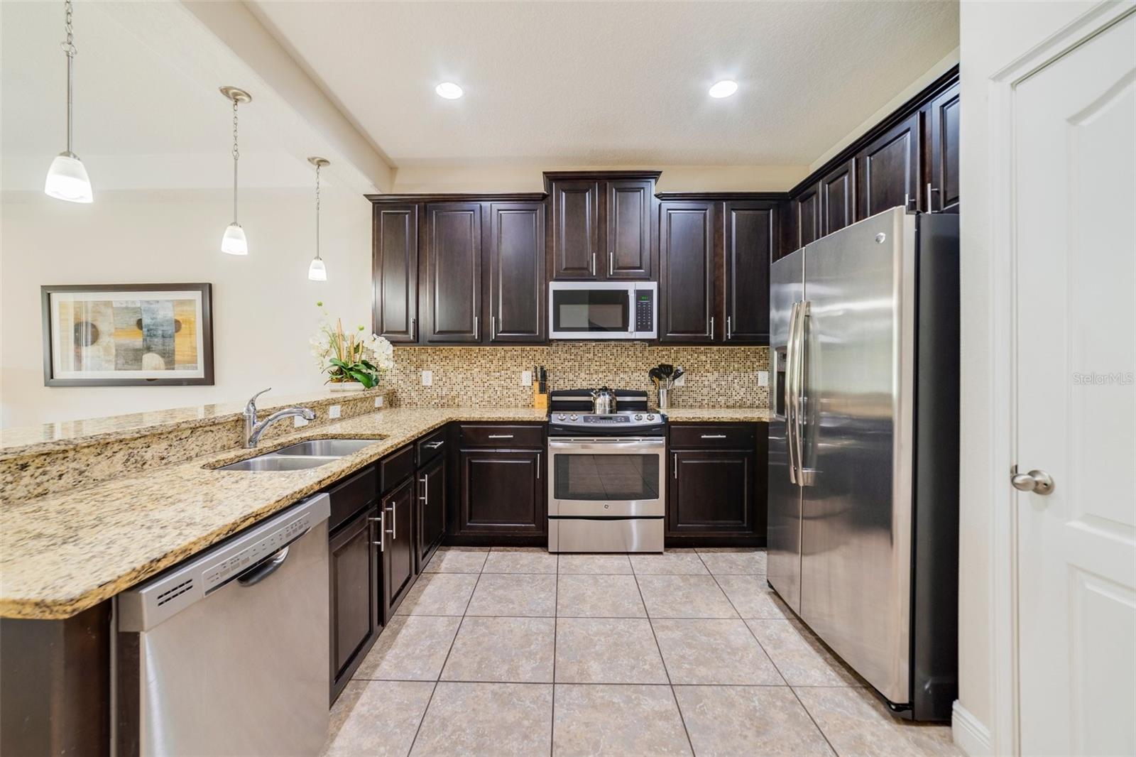 Image 7 of 23 For 8118 Roseville Boulevard
