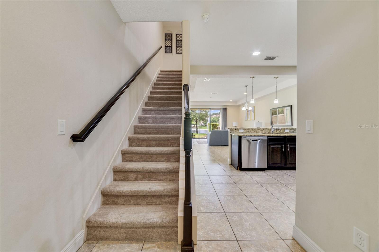 Image 9 of 23 For 8118 Roseville Boulevard