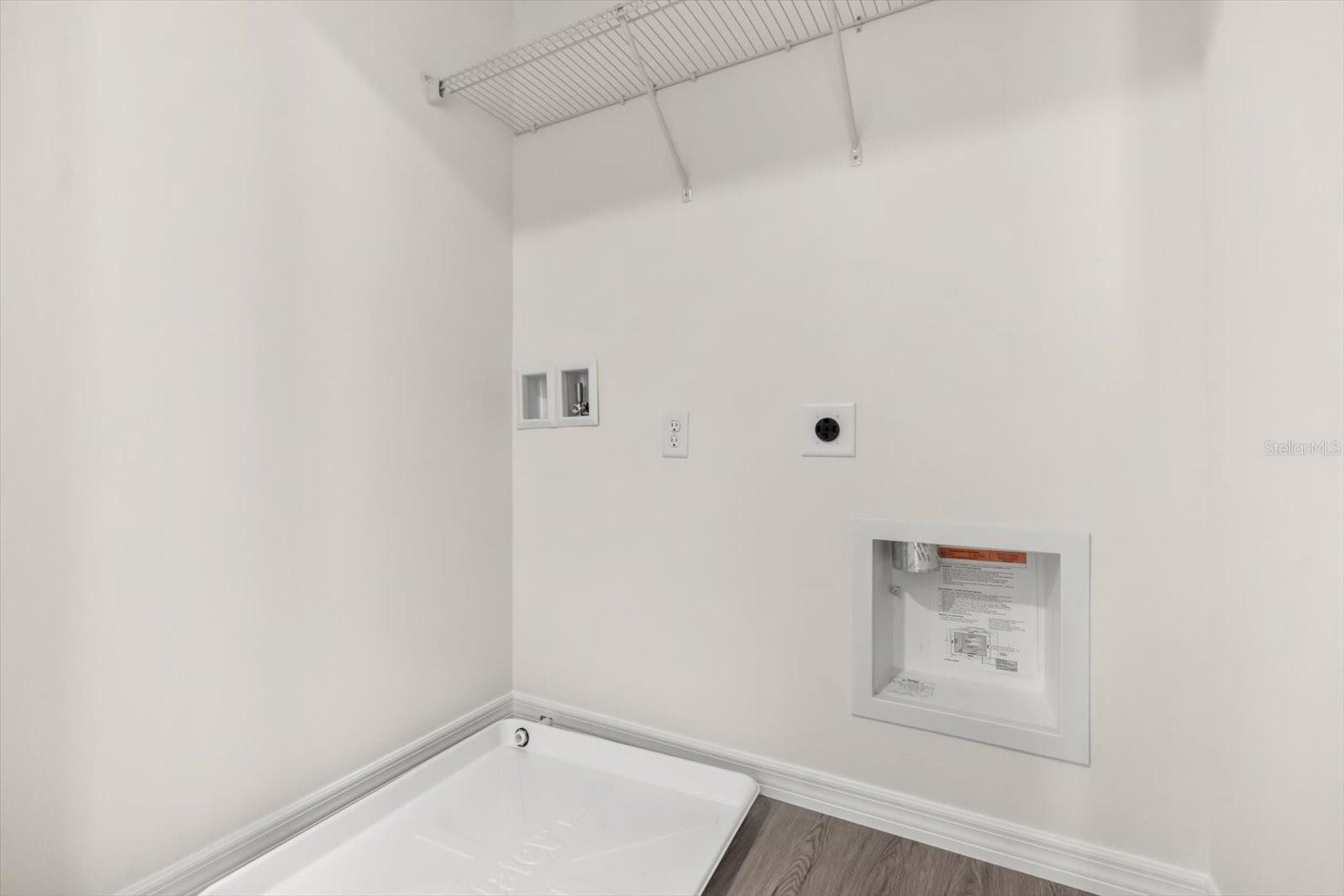 Image 17 of 30 For 2745 Flushing Drive