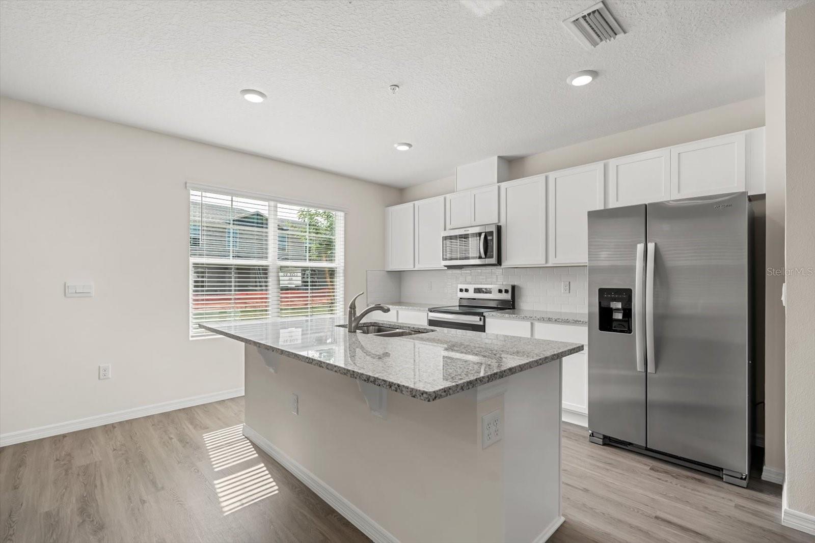 Image 4 of 30 For 2745 Flushing Drive