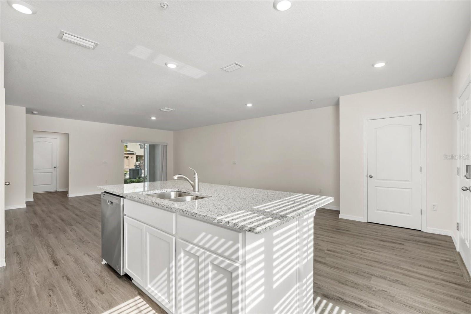 Image 6 of 30 For 2745 Flushing Drive