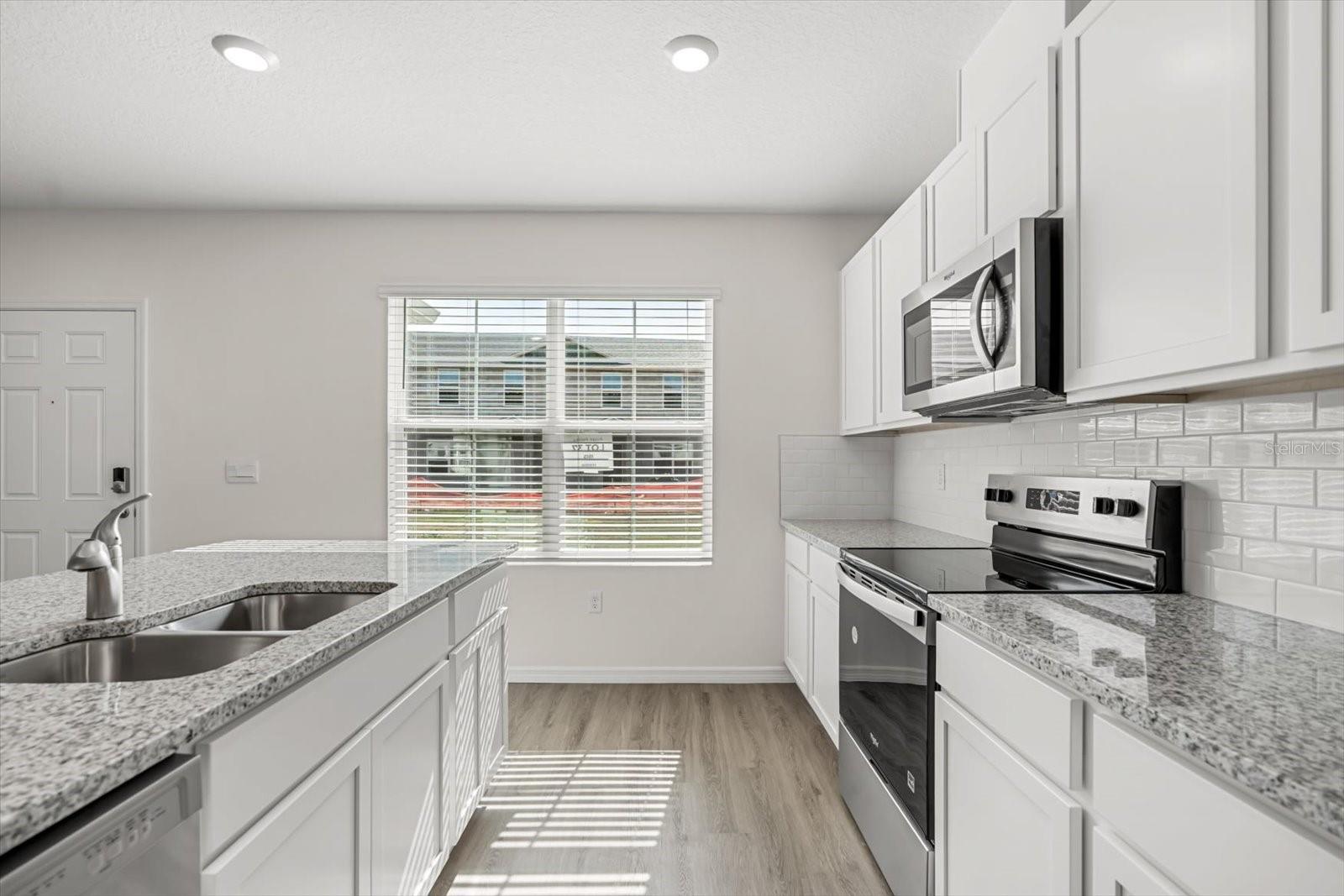 Image 7 of 30 For 2745 Flushing Drive