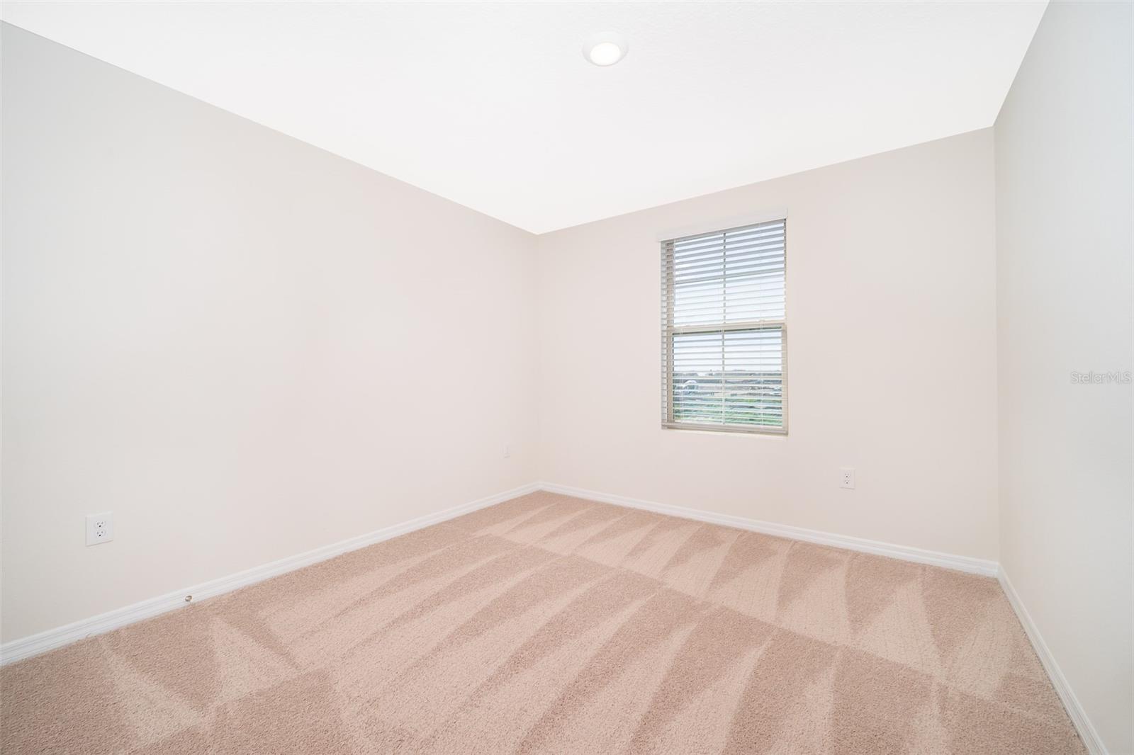 Image 17 of 21 For 1815 Red Canyon Drive