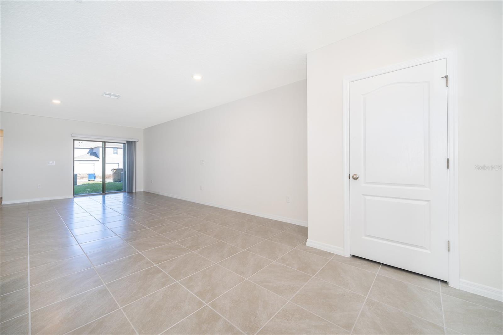 Image 5 of 21 For 1815 Red Canyon Drive
