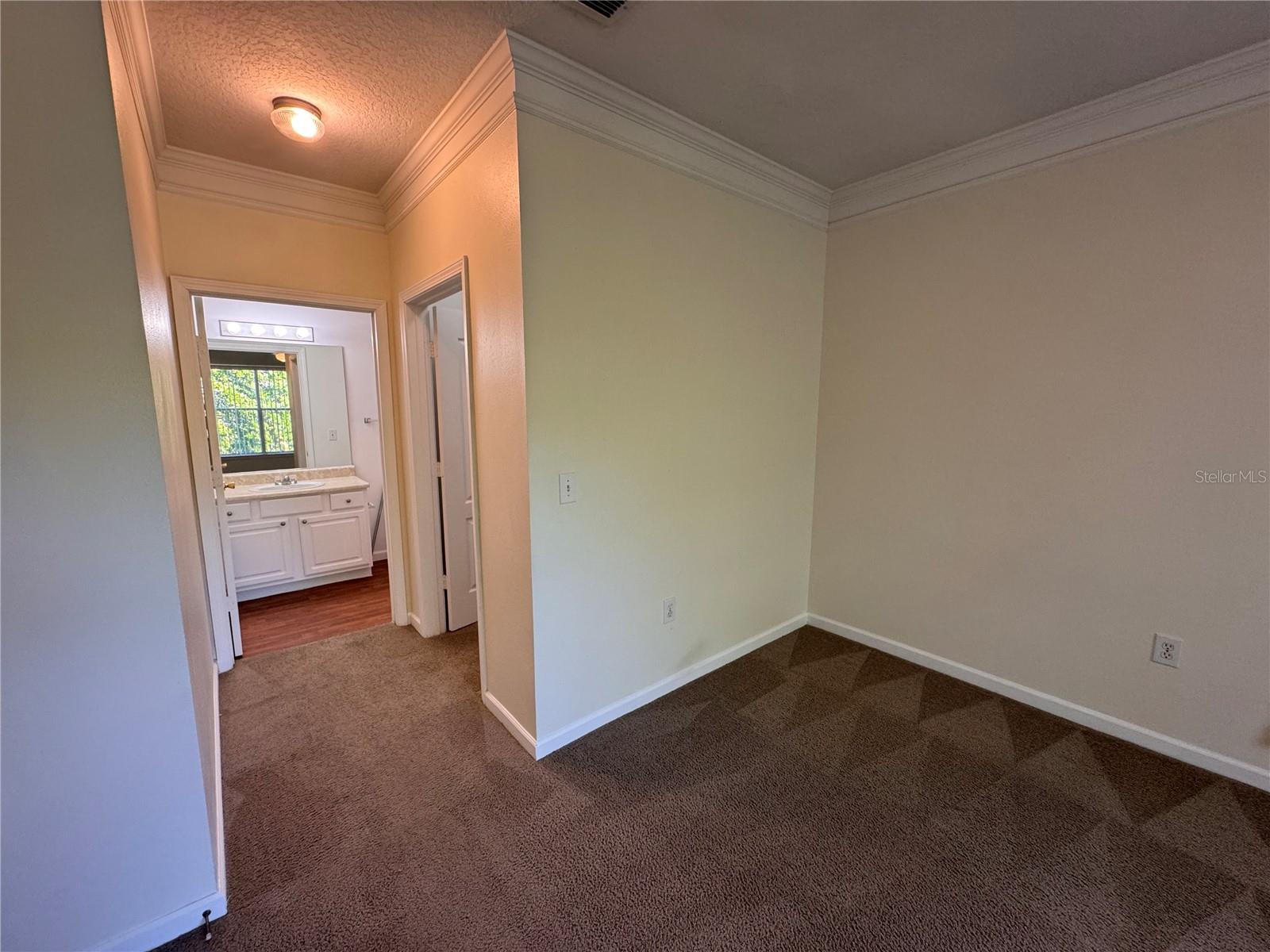 Image 9 of 22 For 10519 Villa View Circle