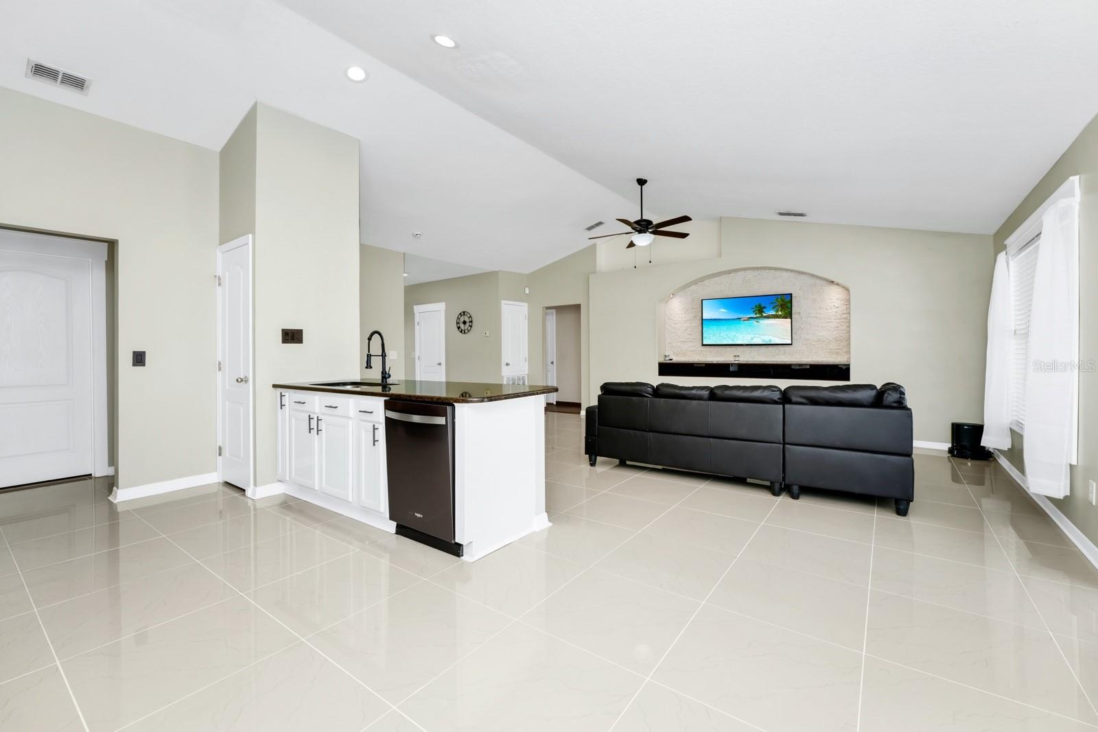 Image 15 of 48 For 36725 Oconee Avenue