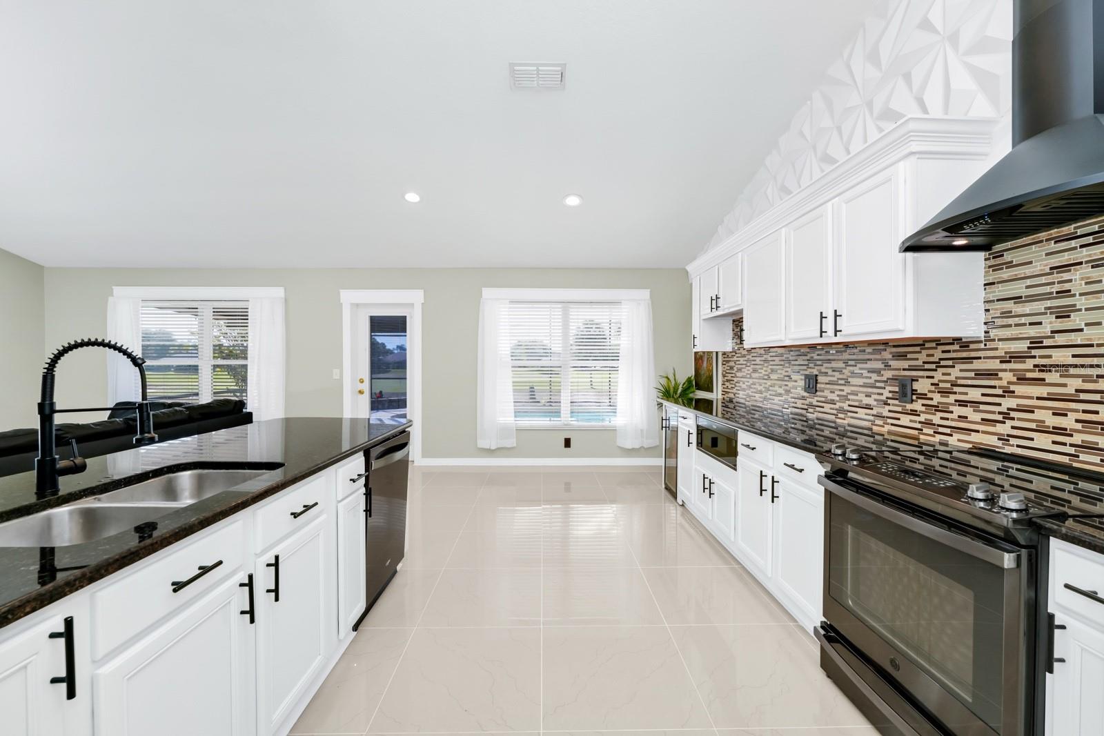 Image 17 of 48 For 36725 Oconee Avenue