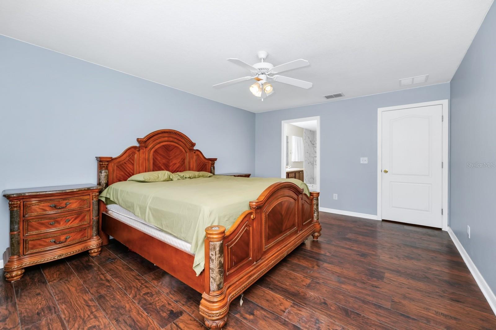 Image 20 of 48 For 36725 Oconee Avenue
