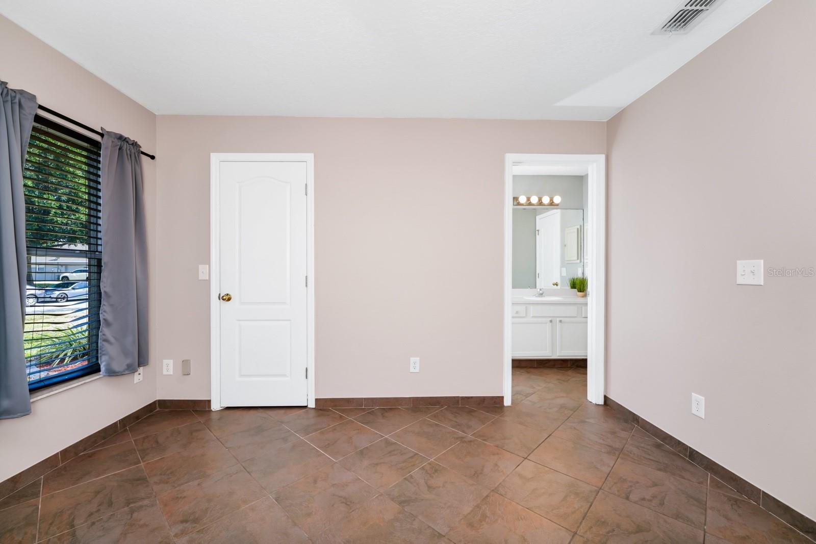Image 30 of 48 For 36725 Oconee Avenue
