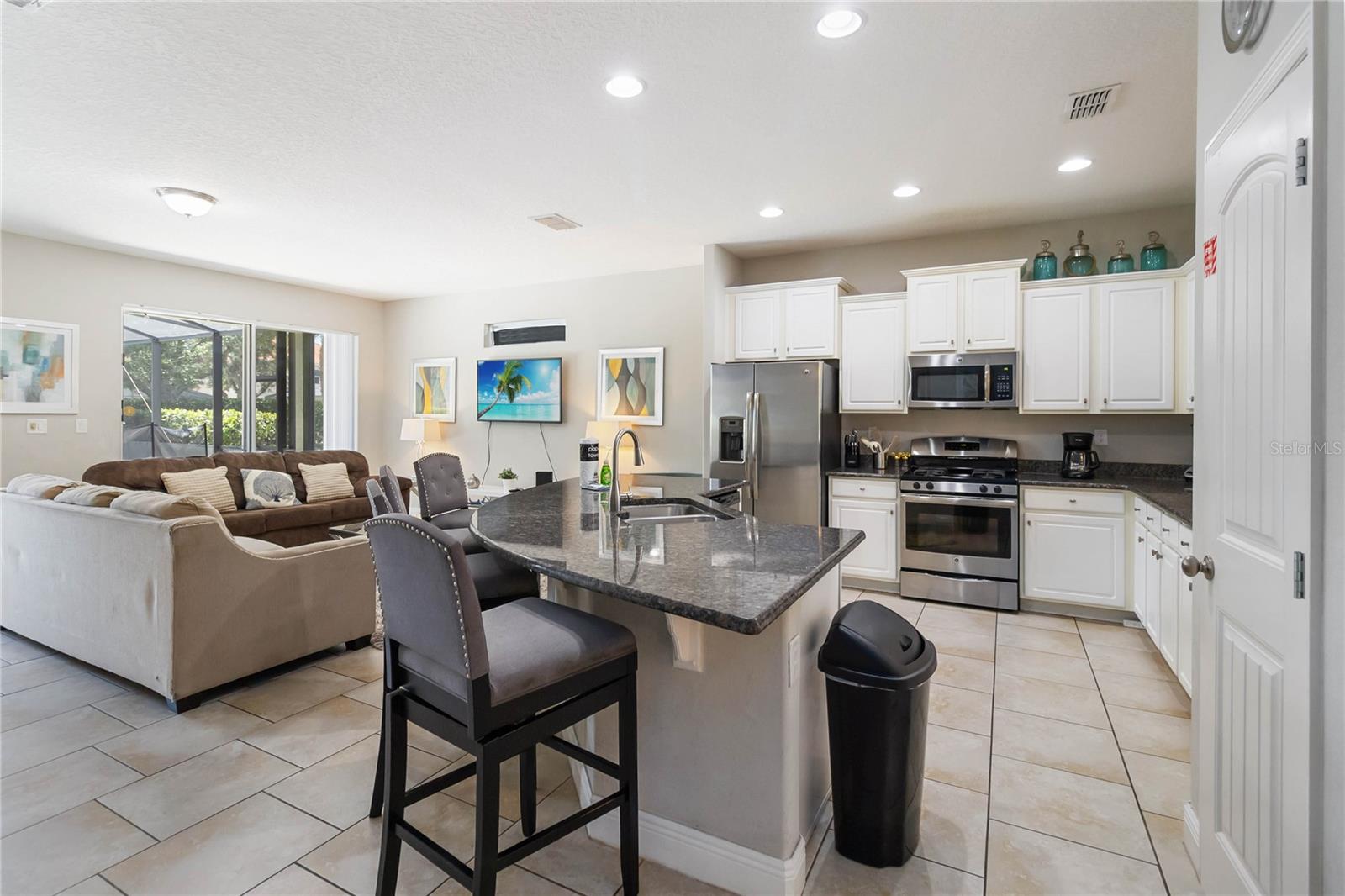 Image 11 of 41 For 4201 Oakview Drive