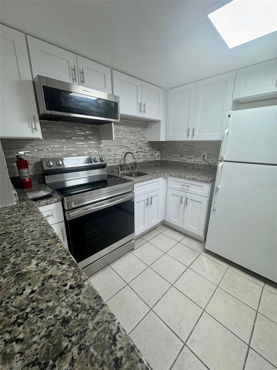 Image 10 of 15 For 588 Orange Drive 128