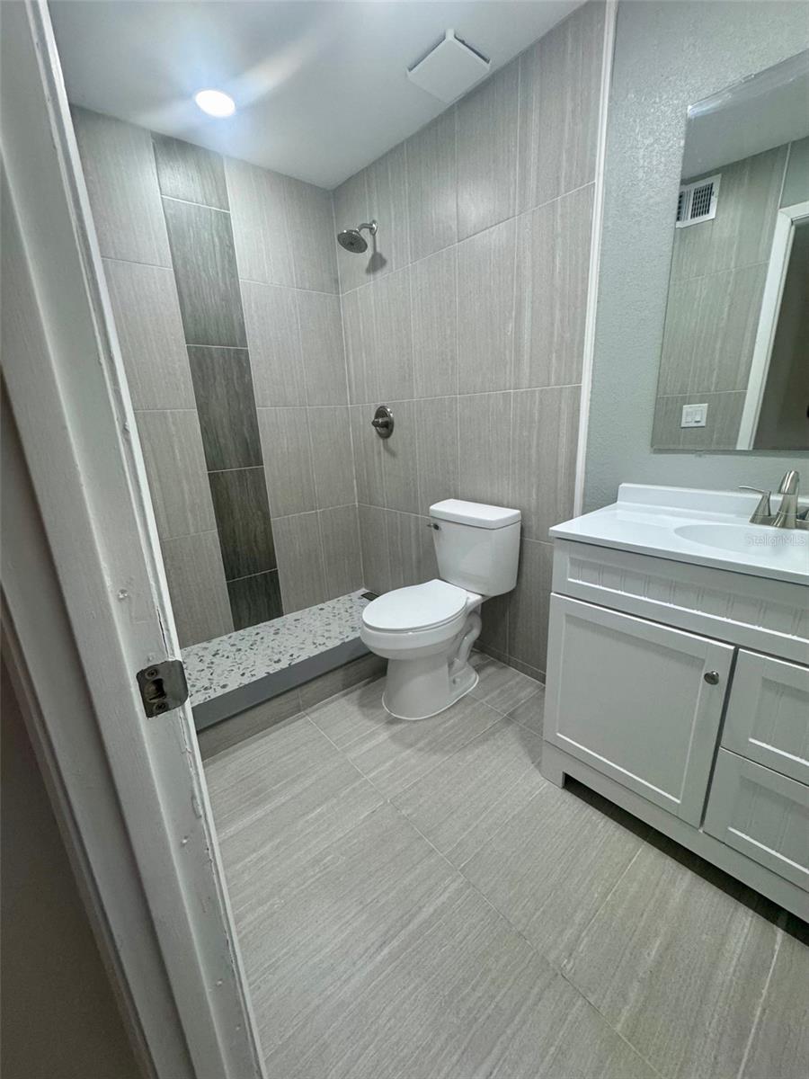 Image 12 of 15 For 588 Orange Drive 128