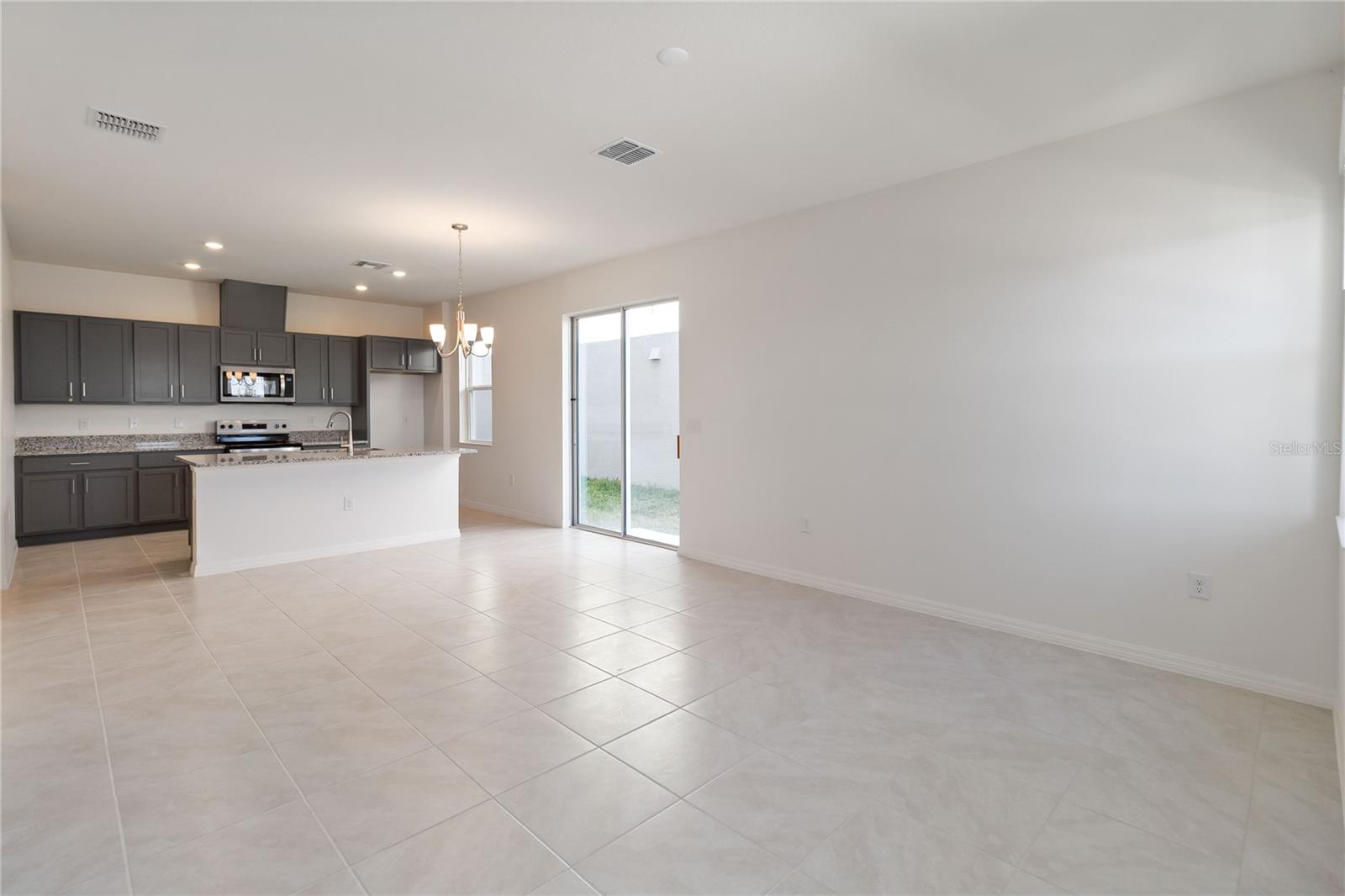 Image 4 of 20 For 9548 Westside Hills Drive