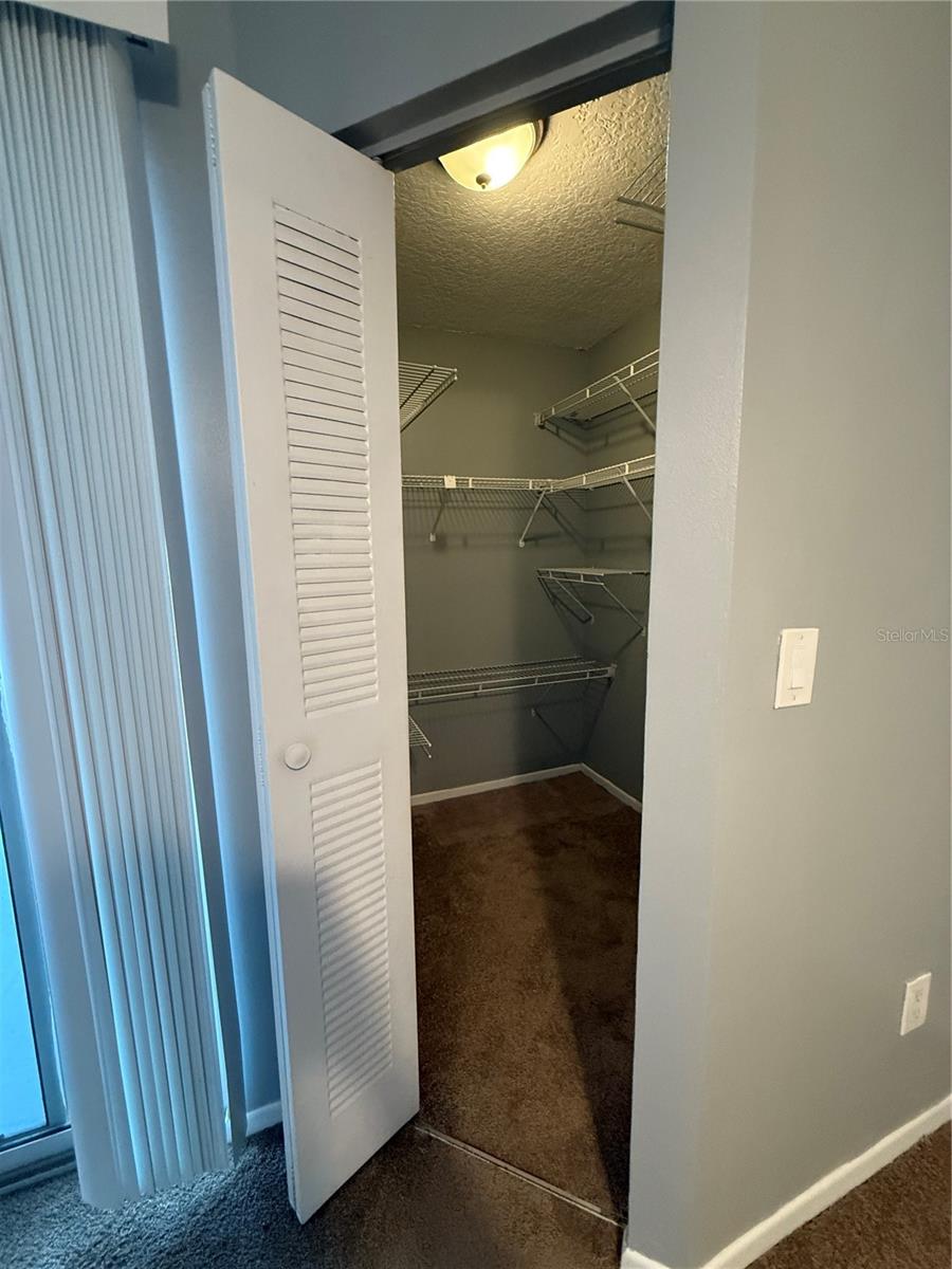 Listing photo id 15 for 2585 Grassy Point Drive 313