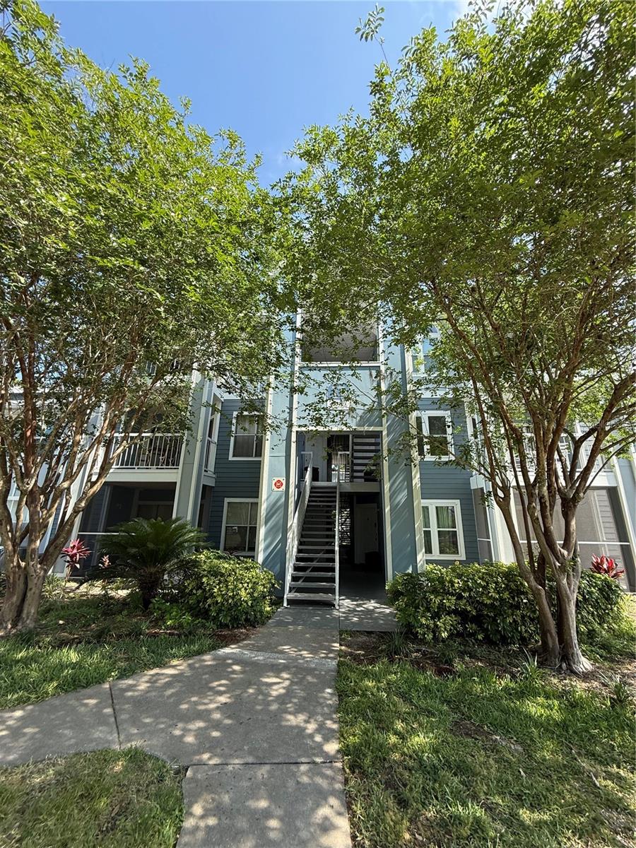 Listing photo id 0 for 2585 Grassy Point Drive 313