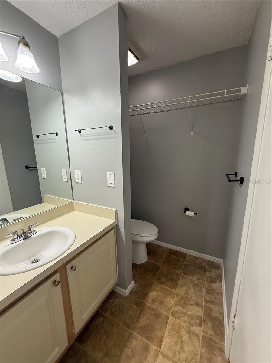 Listing photo id 19 for 2585 Grassy Point Drive 313