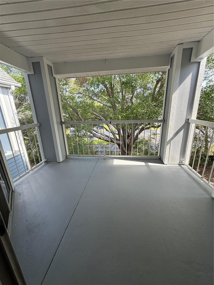 Listing photo id 20 for 2585 Grassy Point Drive 313