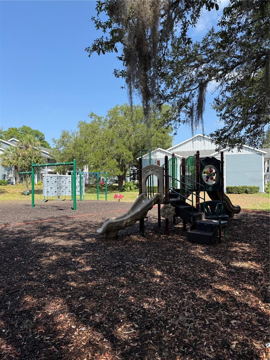 Listing photo id 21 for 2585 Grassy Point Drive 313