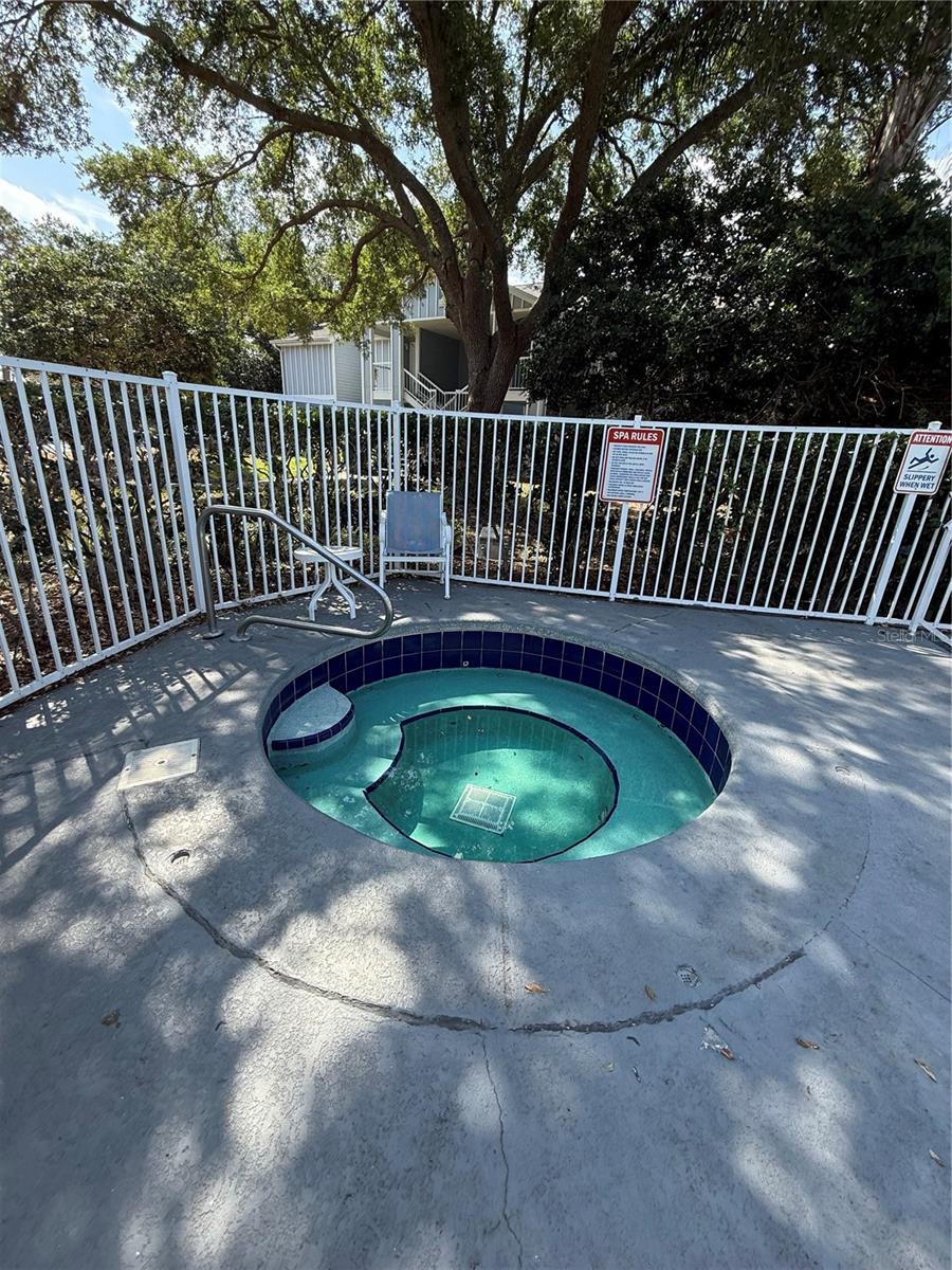 Listing photo id 23 for 2585 Grassy Point Drive 313