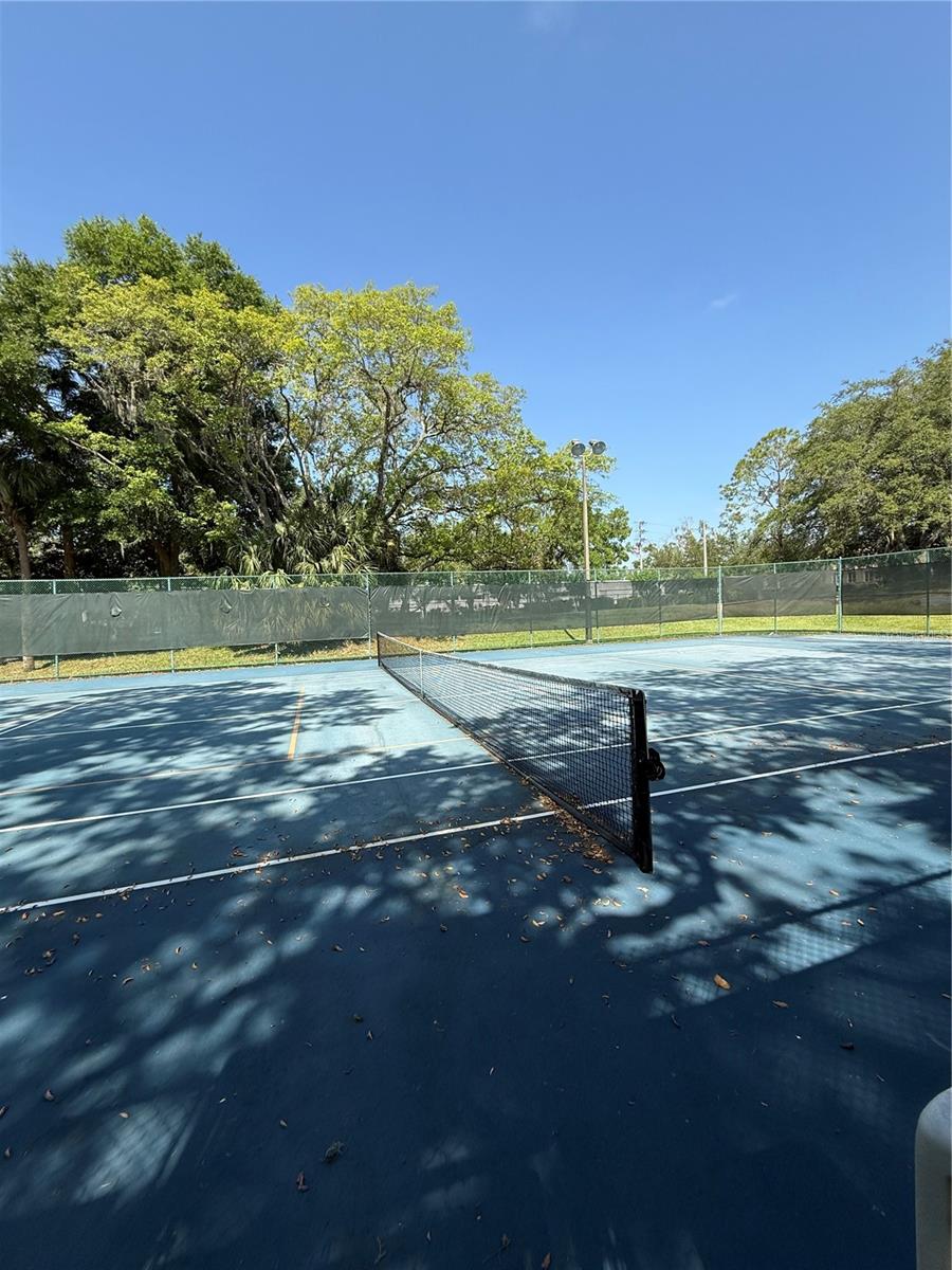 Listing photo id 24 for 2585 Grassy Point Drive 313