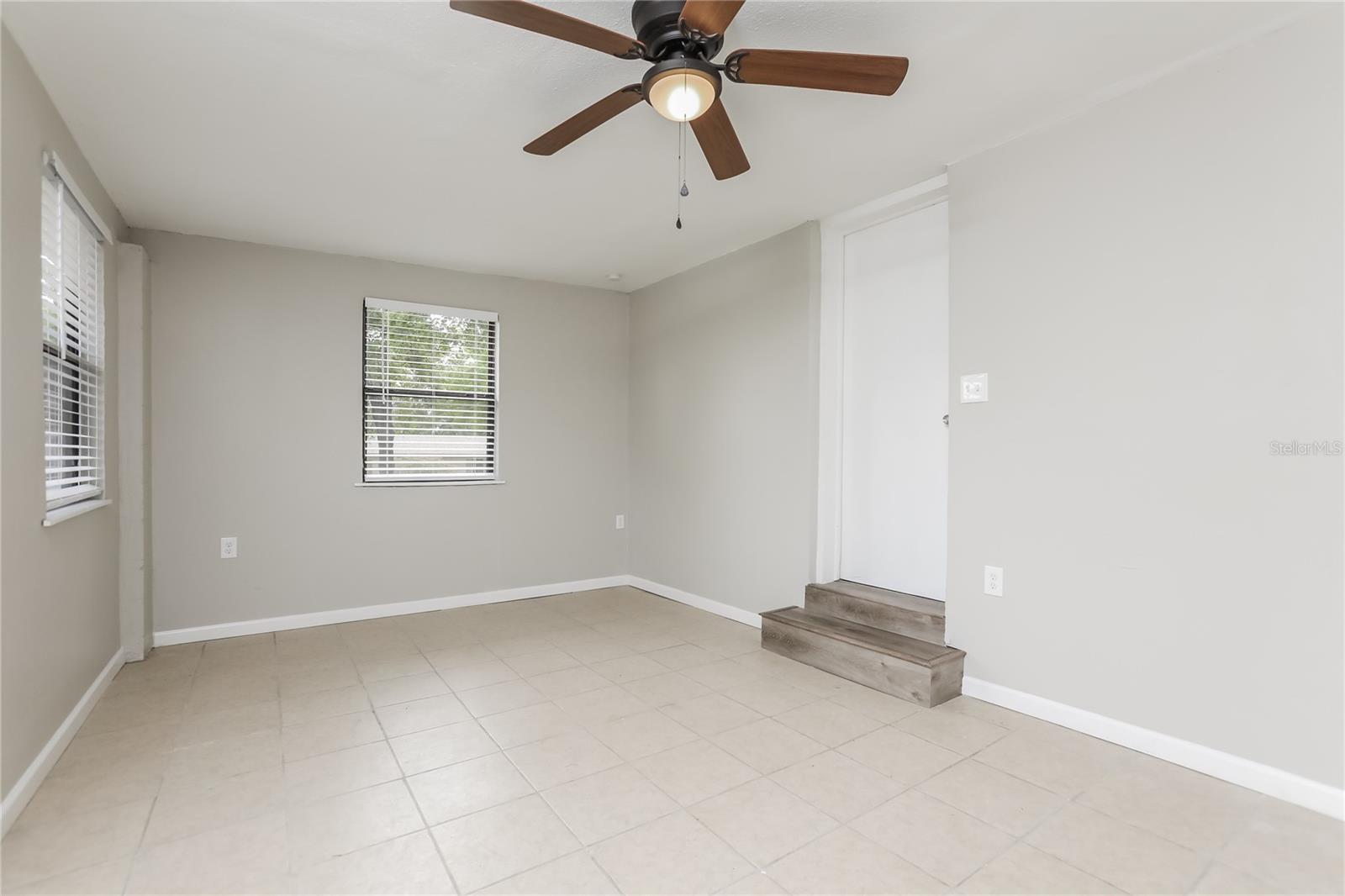 Image 11 of 16 For 221 Edwards Avenue