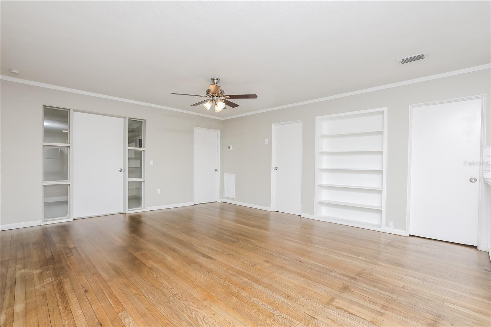 Image 4 of 16 For 221 Edwards Avenue