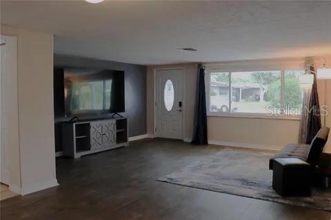 Image 6 of 8 For 3841 Chaffey Drive