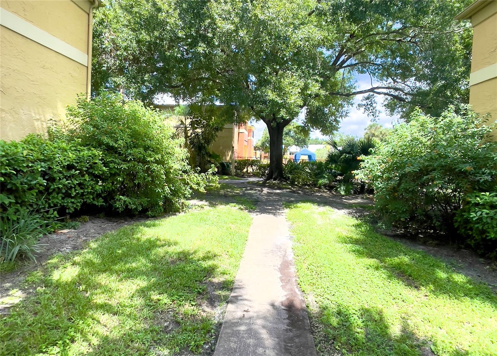 Image 21 of 22 For 604 Kenwick Circle 105