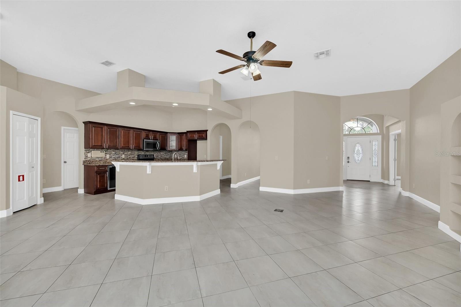 Image 13 of 47 For 409 Belfry Drive