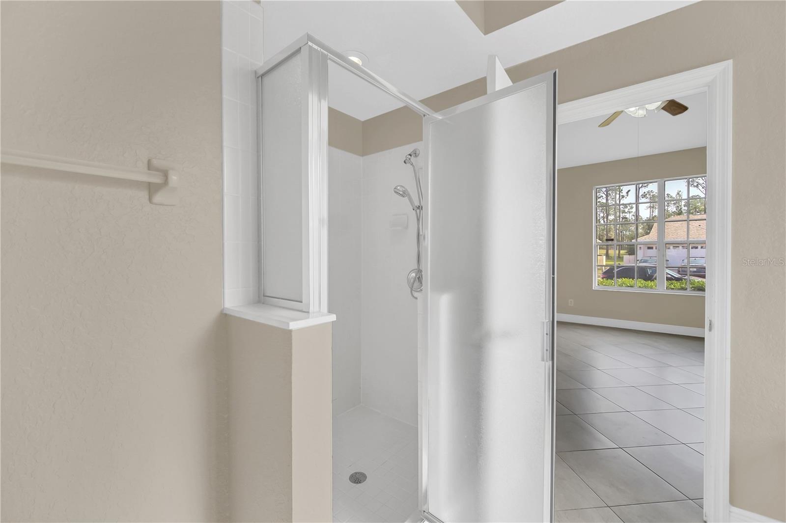Image 27 of 47 For 409 Belfry Drive